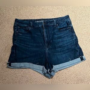 American Eagle Outfitters Jean Shorts
Size: 16
